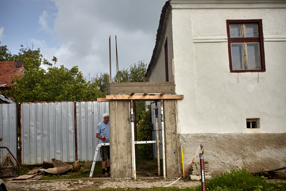 Der neue Hofeingang nimmt Gestalt an Der neue Hofeingang nimmt Gestalt an