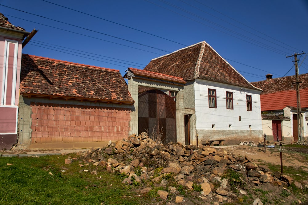 Sommerküche, Tor und Haus Sommerküche, Tor und Haus