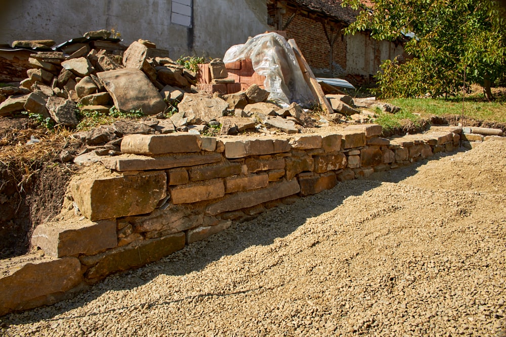 Natursteinmauer Hofeinfahrt Natursteinmauer Hofeinfahrt