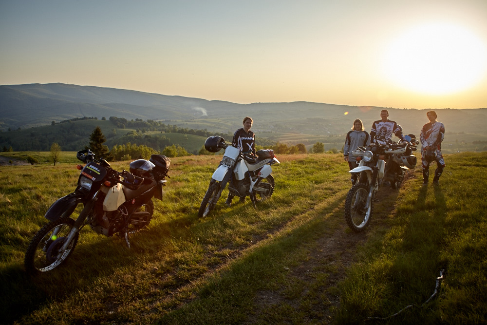 Sonnenuntergang im Endurowandern-Paradies